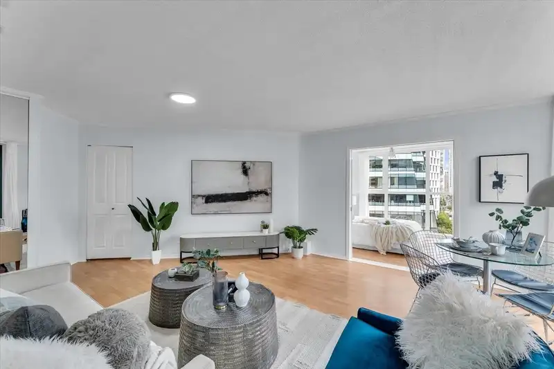 701 1010 BURNABY STREET - photo 3 of 40