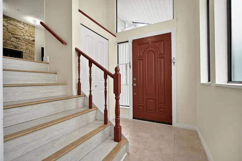 817 E 51 AVENUE - photo 3 of 37