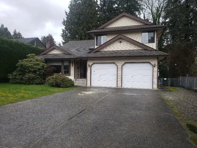 565 BOSWORTH STREET - photo 1 of 13
