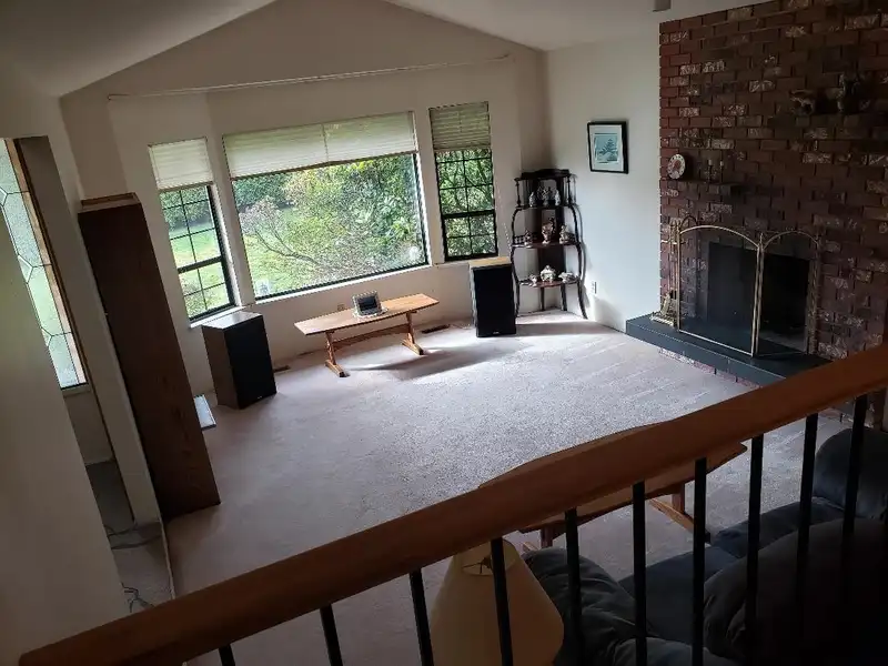 565 BOSWORTH STREET - photo 4 of 13