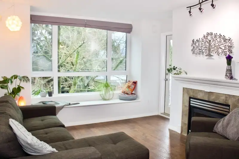 310 3235 W 4TH AVENUE - photo 2 of 18
