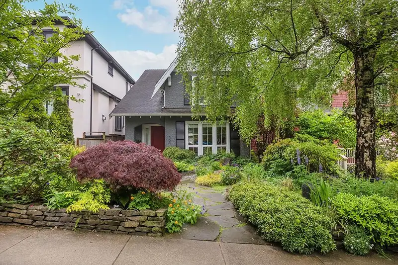 4054 W 20TH AVENUE - photo 2 of 29
