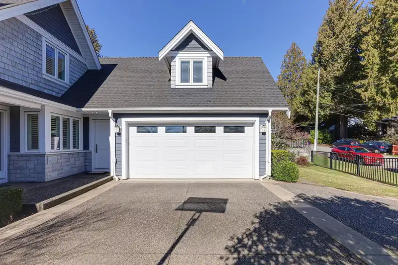 1155 SINCLAIR STREET - photo 4 of 40