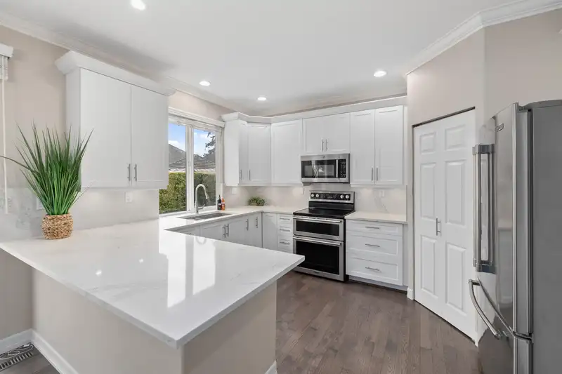 18377 66TH AVENUE - photo 2 of 40