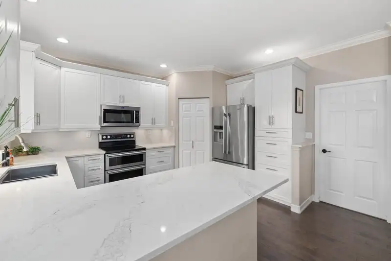18377 66TH AVENUE - photo 3 of 40