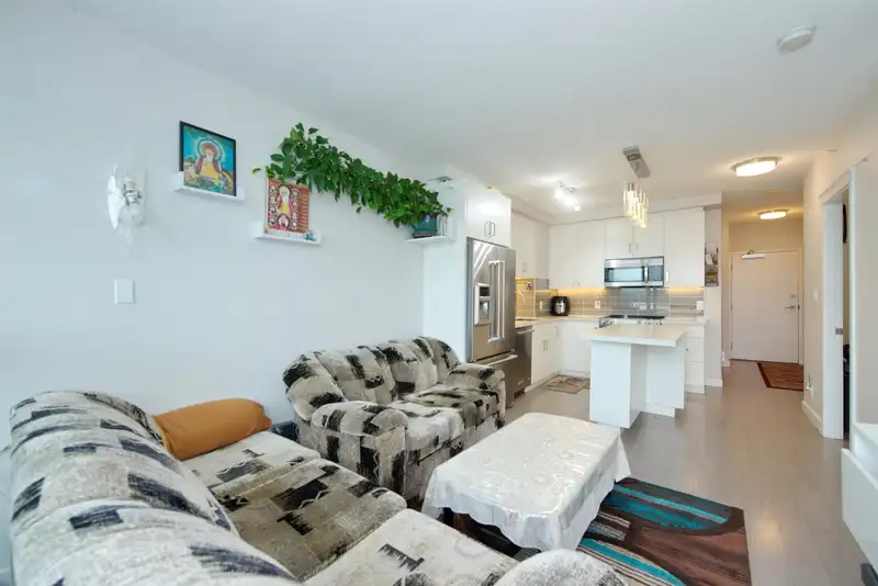 703 11967 80 AVENUE - photo 3 of 40