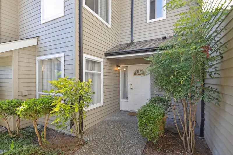 2922 MT SEYMOUR PARKWAY - photo 3 of 32