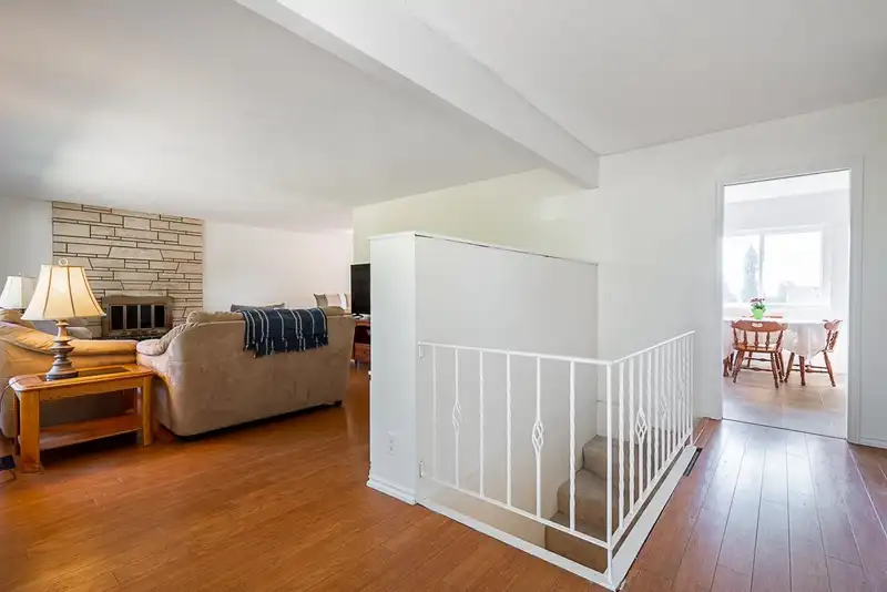 50 EAST 10TH AVENUE - photo 4 of 36