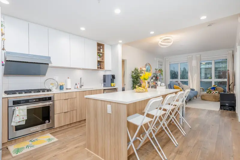 403 750 DOGWOOD STREET - photo 2 of 25