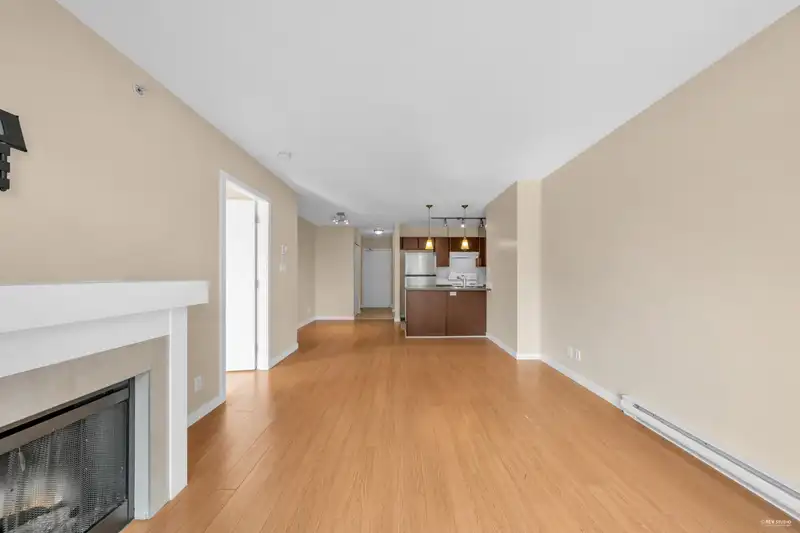 1107 1178 HEFFLEY CRESCENT - photo 2 of 25