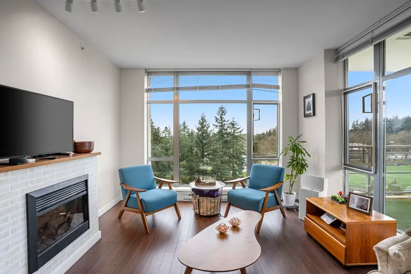 1908 280 ROSS DRIVE - photo 3 of 25