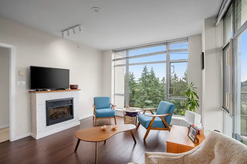 1908 280 ROSS DRIVE - photo 4 of 25