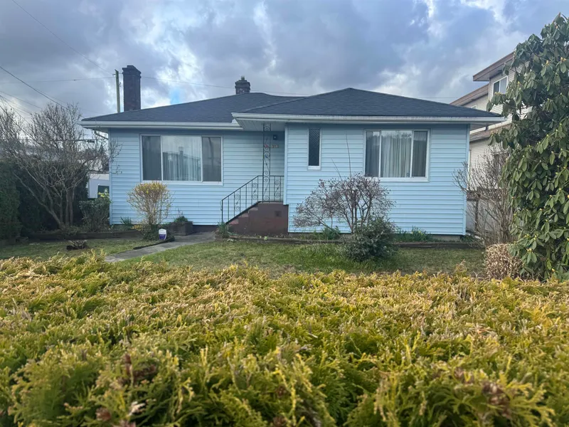 7917 18TH AVENUE - photo 3 of 25