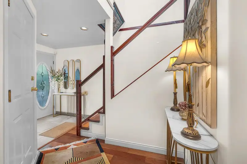 1883 WESTOVER ROAD - photo 2 of 39