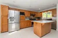 3752 HARWOOD CRESCENT - thumbnail 13