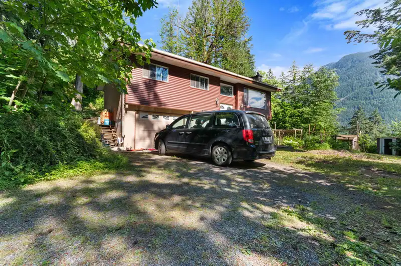 21128 LANDSTROM ROAD - photo 2 of 40