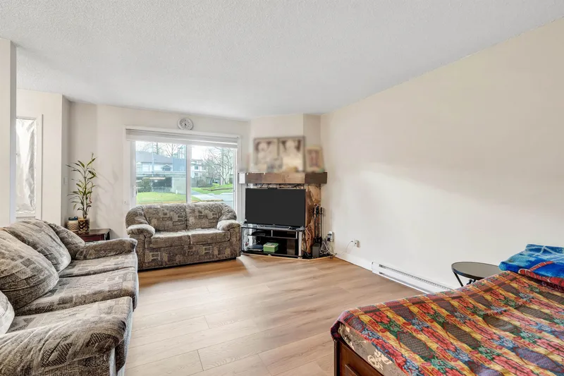 105 7116 133B STREET - photo 2 of 16