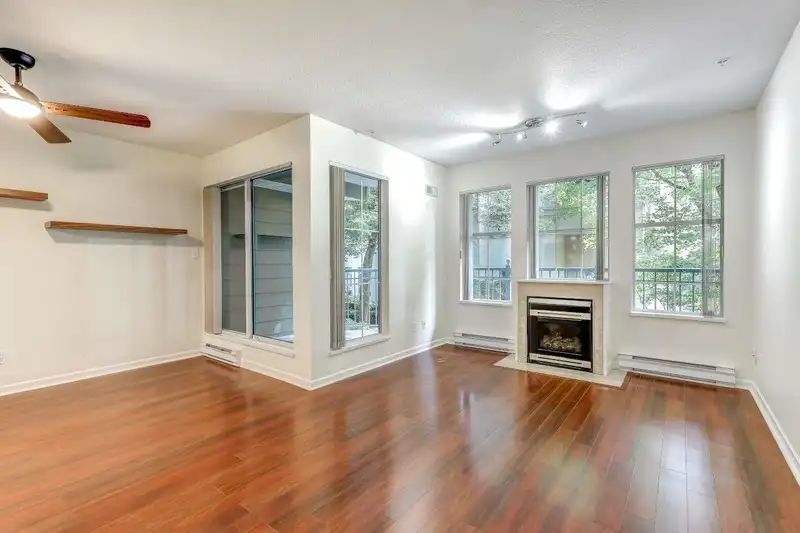 204 1199 WESTWOOD STREET - photo 4 of 37
