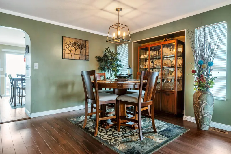 13280 81A AVENUE - photo 4 of 25