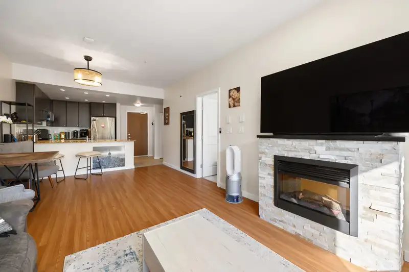 304 225 FRANCIS WAY - photo 1 of 23