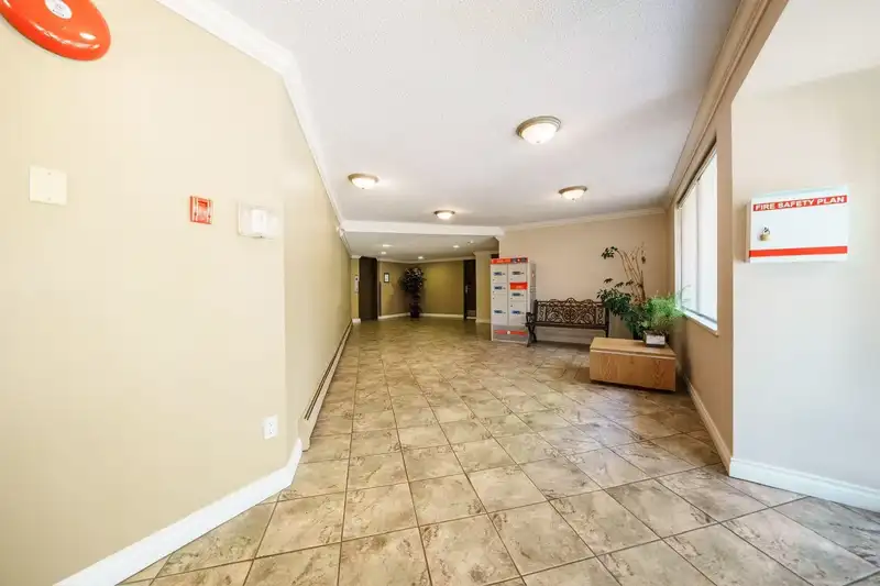 203 8720 LANSDOWNE ROAD - photo 2 of 14