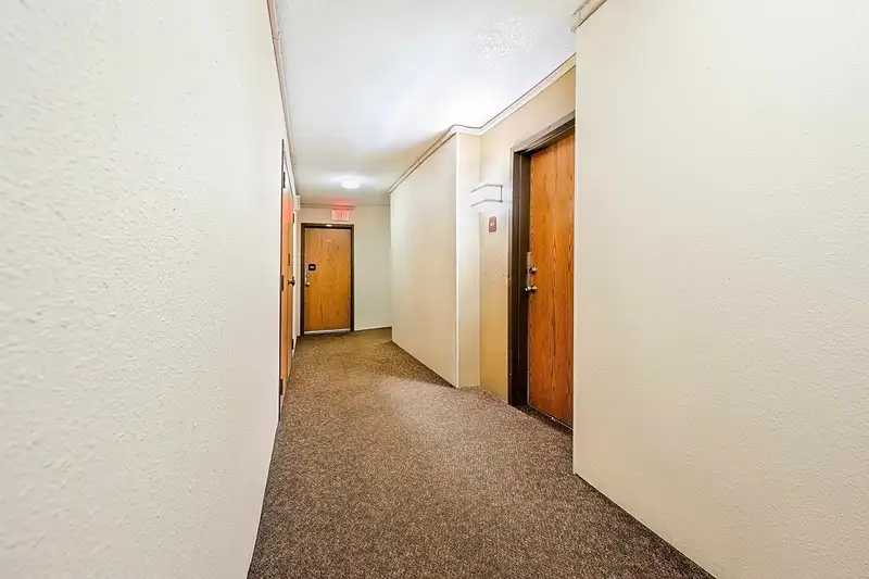 203 8720 LANSDOWNE ROAD - photo 4 of 14