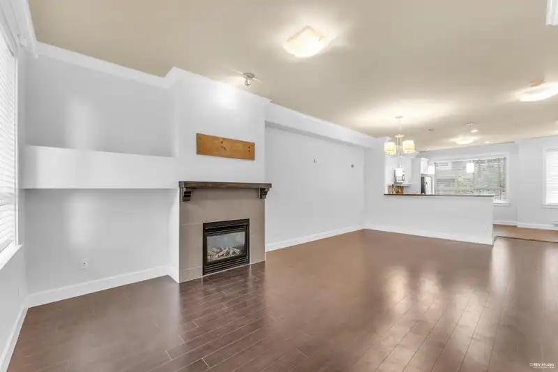 #43 19560 68 AVENUE - photo 2 of 38