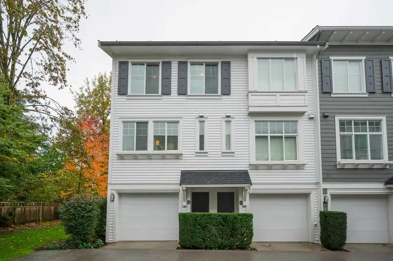 161 15230 GUILDFORD DRIVE - photo 2 of 29