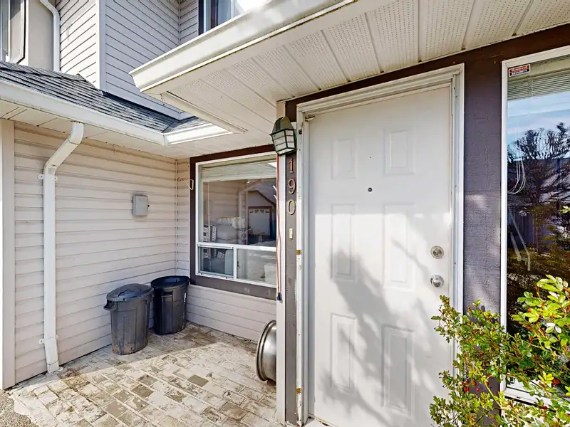 190 3160 TOWNLINE ROAD - photo 2 of 28