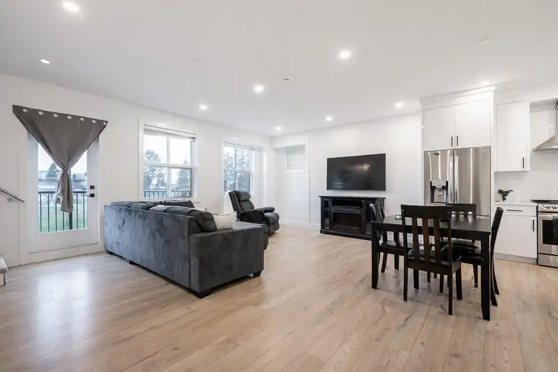 9 32160 PEARDONVILLE ROAD - photo 4 of 19