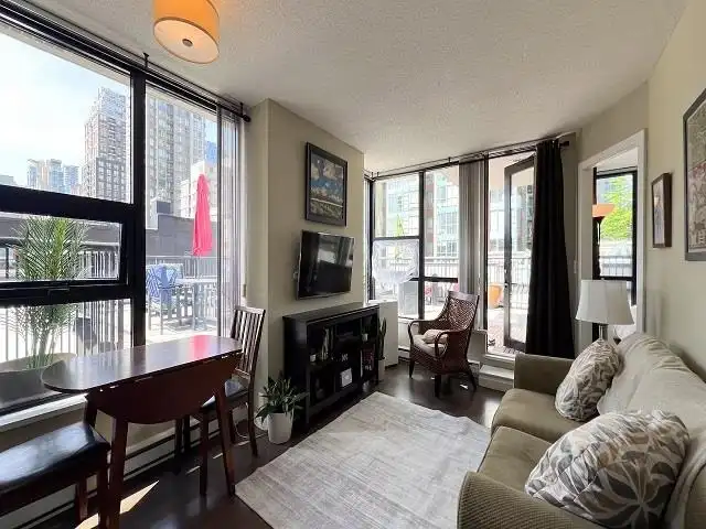 401 928 HOMER STREET - photo 4 of 32