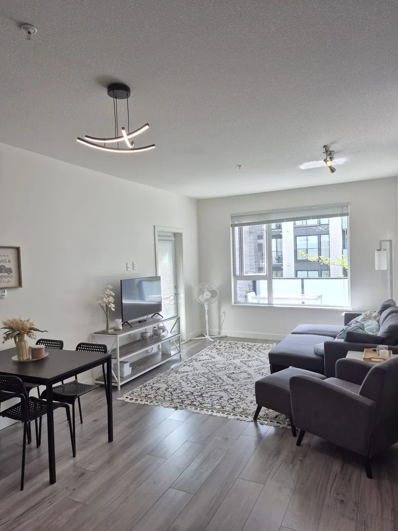 209 9250 UNIVERSITY HIGH STREET - photo 2 of 21