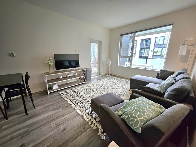 209 9250 UNIVERSITY HIGH STREET - photo 3 of 21