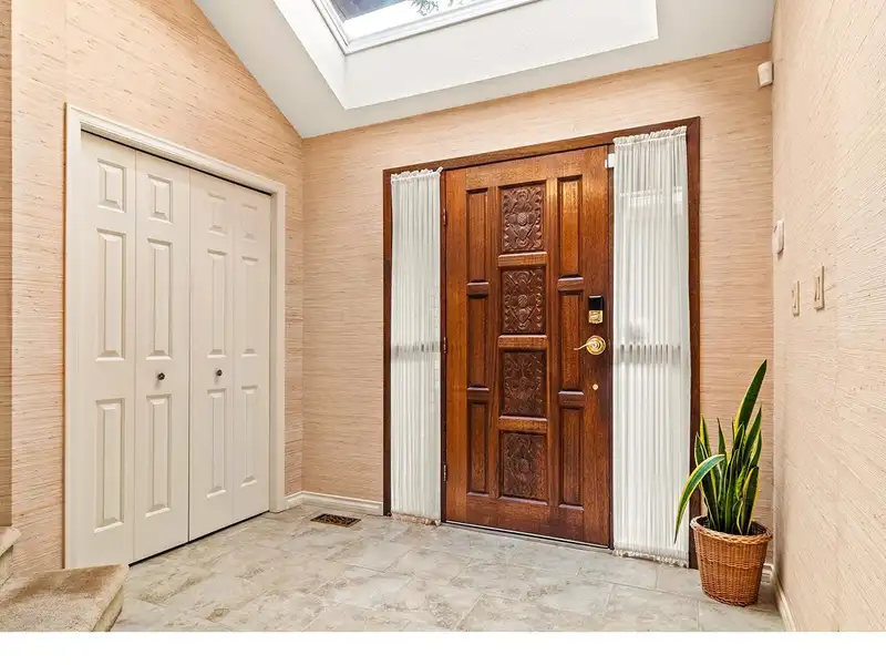 46 1725 SOUTHMERE CRESCENT - photo 4 of 34