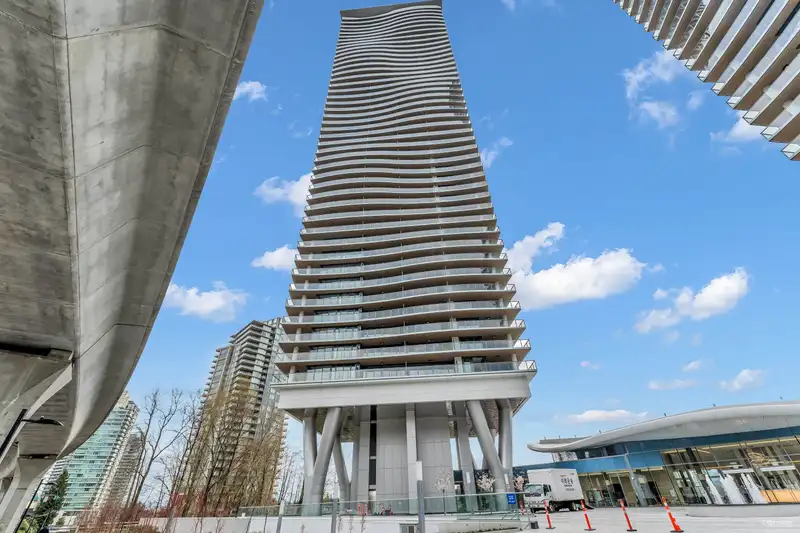 2501 4890 LOUGHEED HIGHWAY - photo 1 of 29
