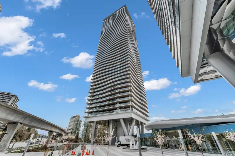 2501 4890 LOUGHEED HIGHWAY - photo 2 of 29