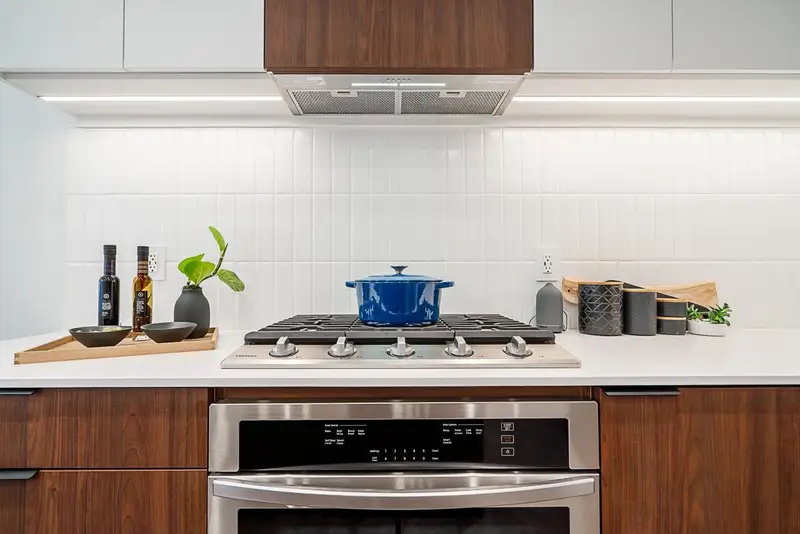 106 623 KEMSLEY AVENUE - photo 2 of 23