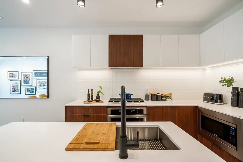 106 623 KEMSLEY AVENUE - photo 3 of 23