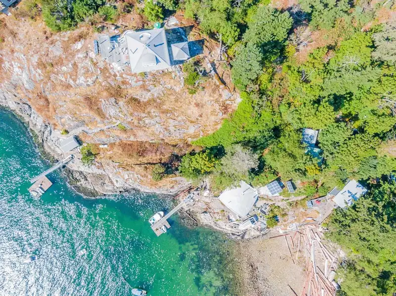 55 PASSAGE ISLAND - photo 1 of 29
