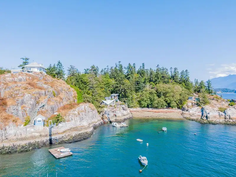 55 PASSAGE ISLAND - photo 3 of 29