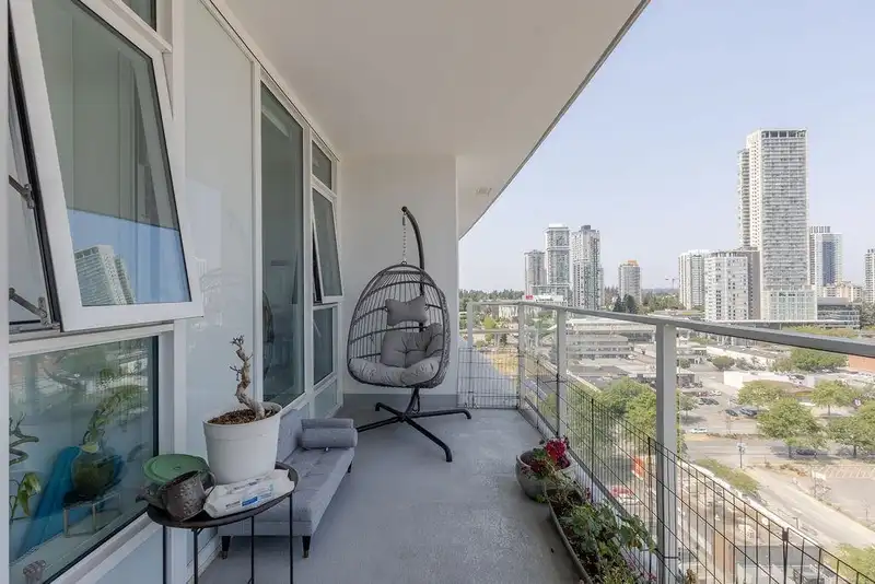 1512 13685 102 AVENUE - photo 1 of 32