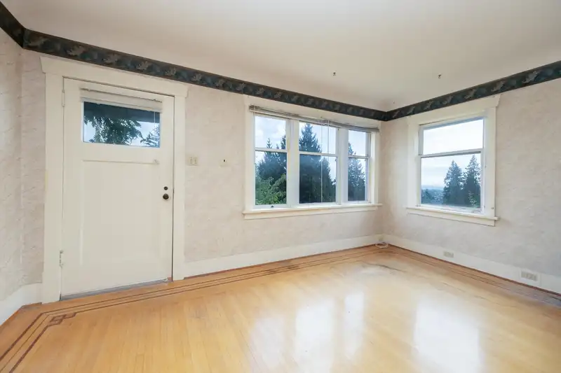 1195 DEMPSEY ROAD - photo 4 of 8