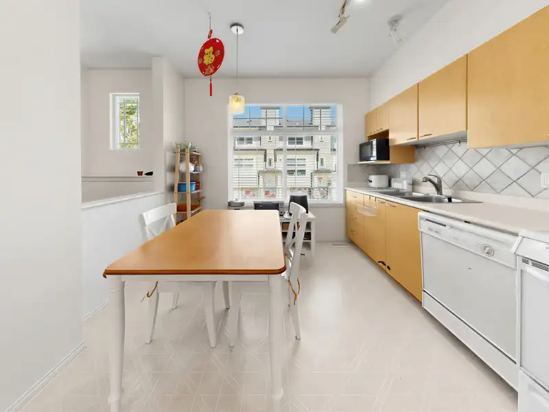 61 3711 ROBSON COURT - photo 3 of 31