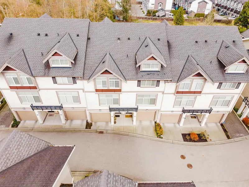 33 14377 60 AVENUE - photo 2 of 25