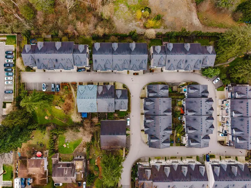 33 14377 60 AVENUE - photo 3 of 25