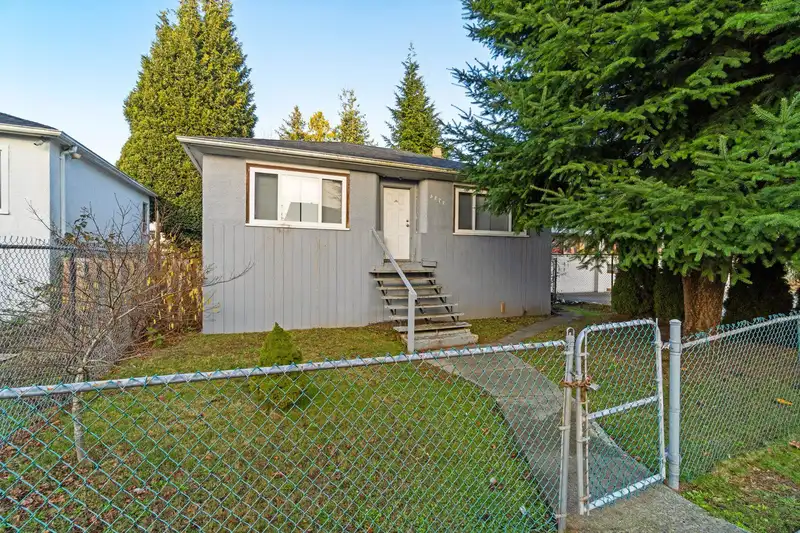 5277 IMPERIAL STREET - photo 1 of 12
