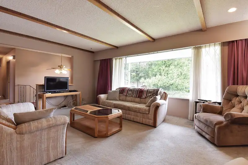 1589 LANCASTER STREET - photo 4 of 30