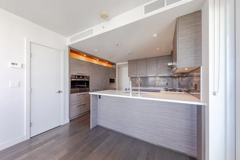 902 7468 LANSDOWNE ROAD - photo 3 of 20