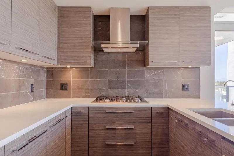 902 7468 LANSDOWNE ROAD - photo 4 of 20