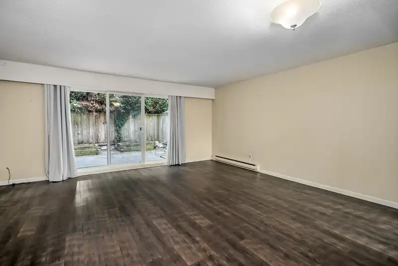19 4949 57 STREET - photo 3 of 24